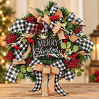 Rustic Christmas Wreath — Close-up details