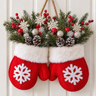 Christmas Mitten Wreath — Close-up details